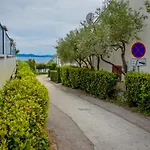 Locus Apartment Petrcane