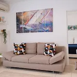 Locus Apartment *