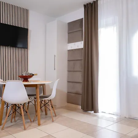 Apartment Locus *