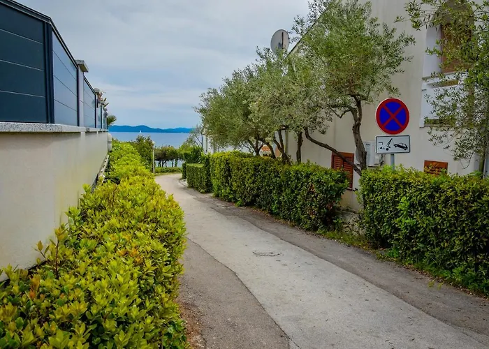 Locus Apartman Petrcane